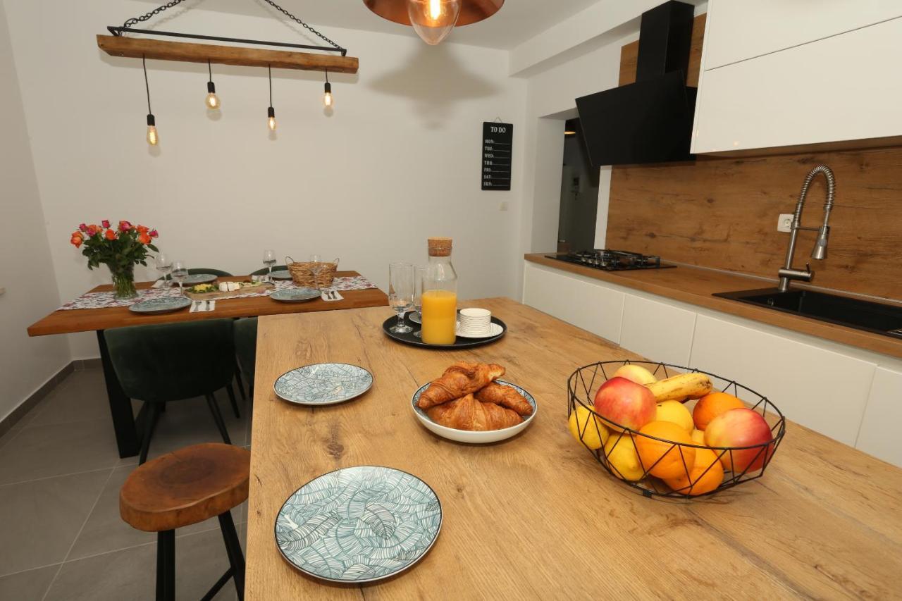 Apartman Luce Trogir Eksteriør billede